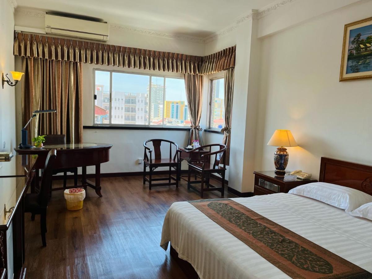 Chung Hsin Hotel 中信酒店 Phnom Penh Exteriör bild