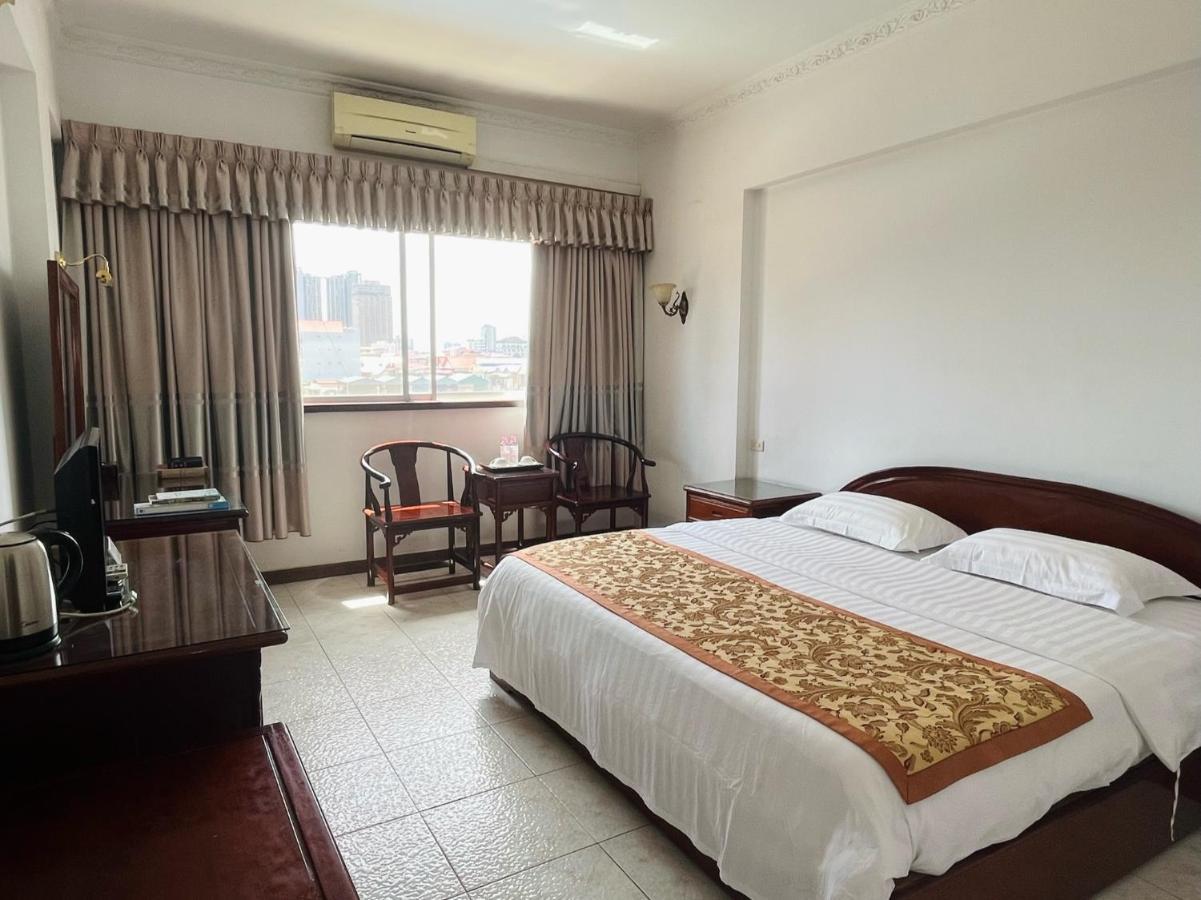 Chung Hsin Hotel 中信酒店 Phnom Penh Exteriör bild