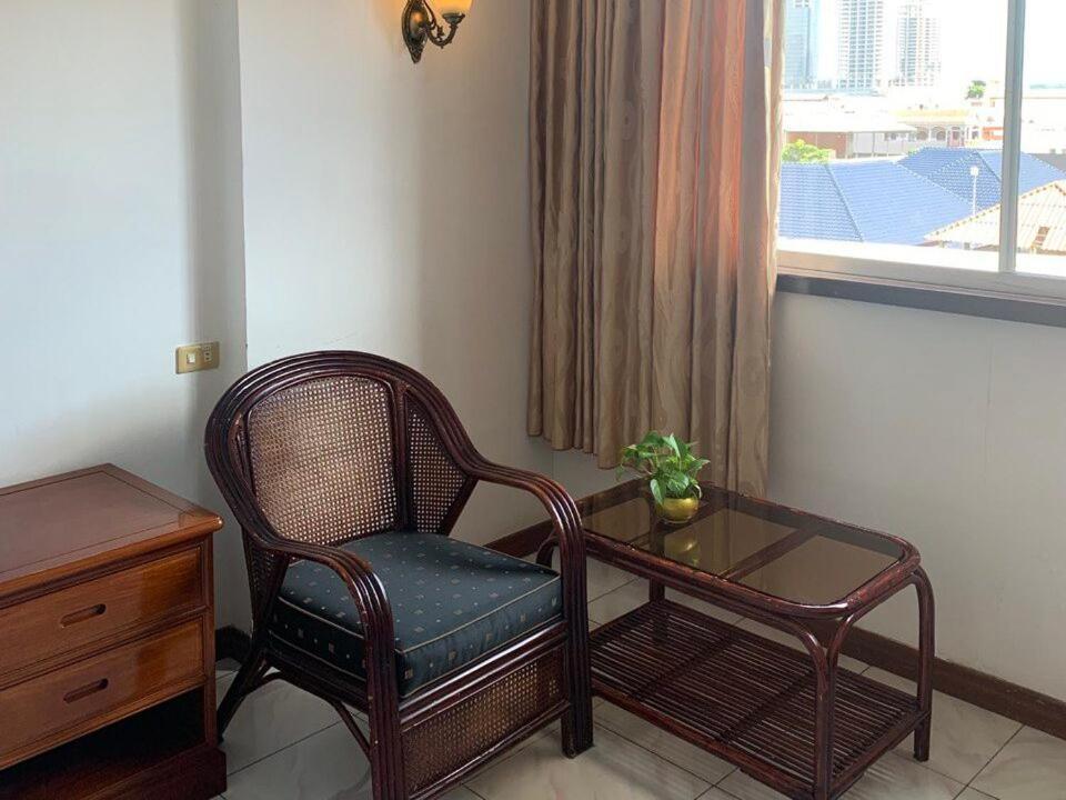 Chung Hsin Hotel 中信酒店 Phnom Penh Exteriör bild